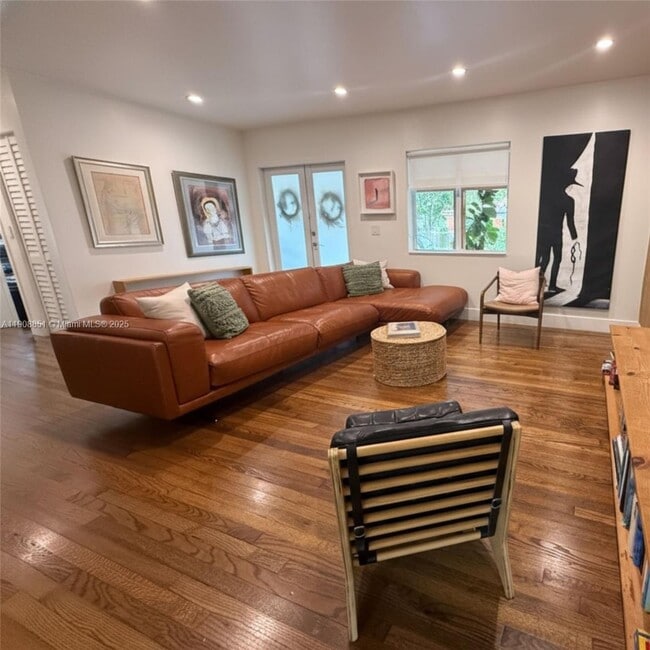 1345 SW 60th Ct in West Miami, FL - Building Photo - Building Photo