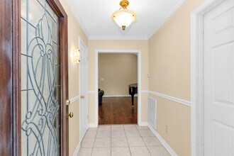 11634 Southlake Dr in Houston, TX - Foto de edificio - Building Photo