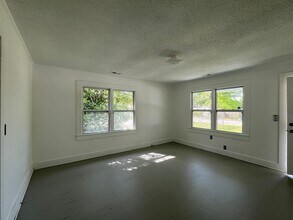 206 Richlands Ave in Jacksonville, NC - Building Photo - Building Photo