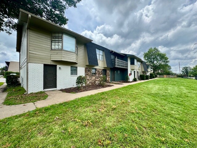 1701 S West End St in Springdale, AR - Building Photo