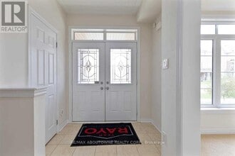 3083 Preserve Dr in Oakville, ON - Building Photo - Building Photo