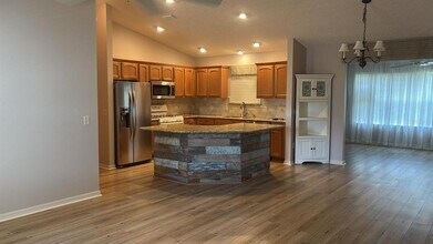 2401 Saluda St in the Villages, FL - Building Photo - Building Photo
