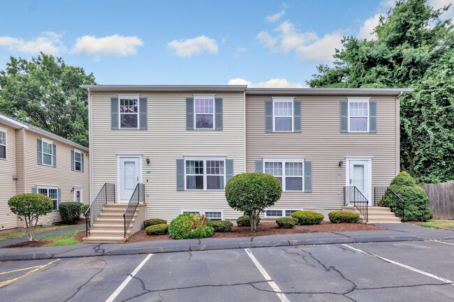 163 Otis St in Stratford, CT - Building Photo - Building Photo