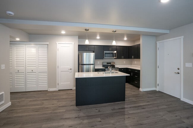 Hillside Apartments in Bonney Lake, WA - Building Photo - Building Photo