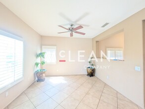 1669 E Racquet Club Rd in Palm Springs, CA - Building Photo - Building Photo