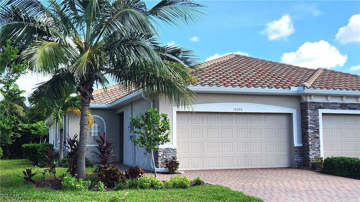 15090 Cortona Wy in Ft. Myers, FL - Building Photo
