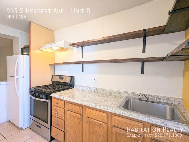 property at 915 S Herbert Ave