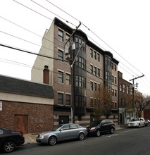 807 Clinton St in Hoboken, NJ - Building Photo - Building Photo