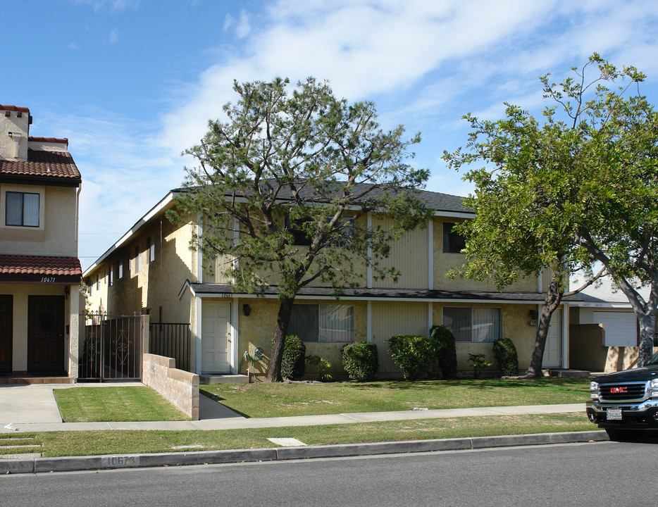 10661-10669 Walnut St in Los Alamitos, CA - Building Photo