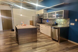 111 N Main St in Royal Oak, MI - Building Photo