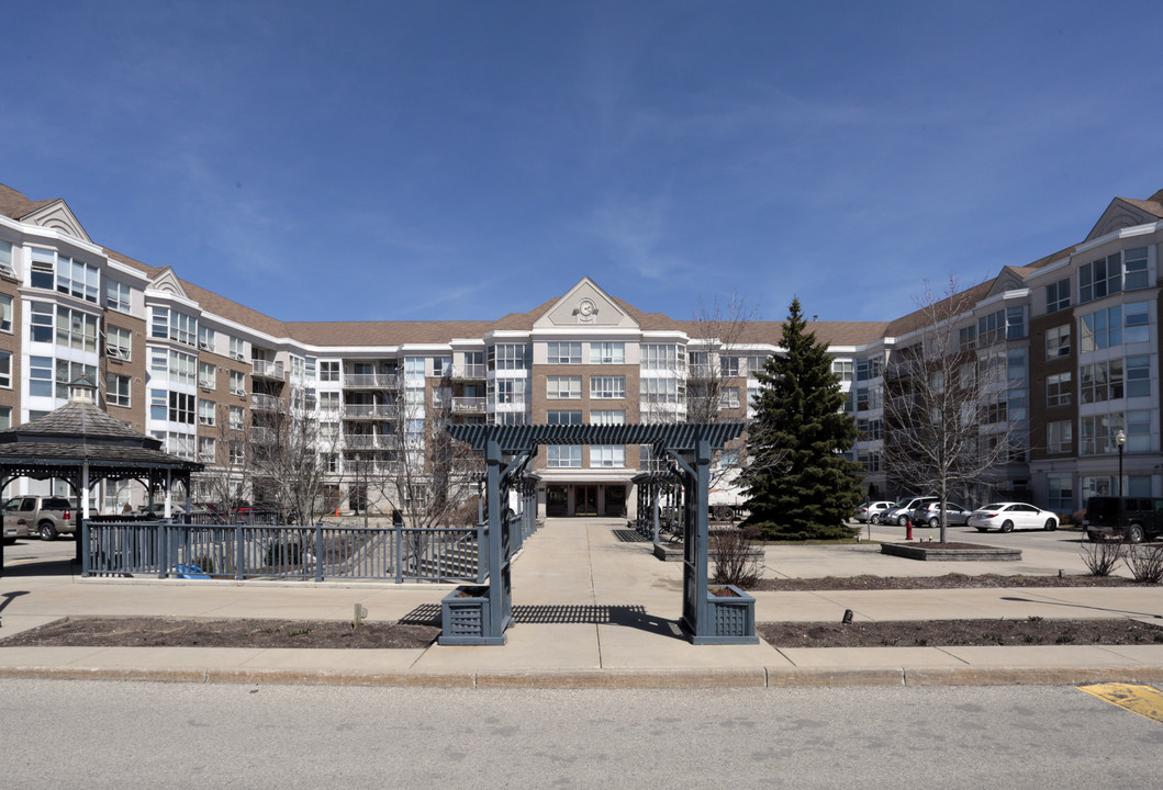 Luther Village on the Park in Waterloo, ON - Building Photo