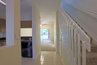 8205 Pacific Beach Dr in Ft. Myers, FL - Building Photo - Building Photo