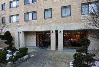 Mill River Residences in Rockville Centre, NY - Building Photo - Building Photo