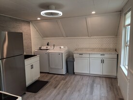 39 Garfield St, Unit #4 in Westbrook, ME - Building Photo
