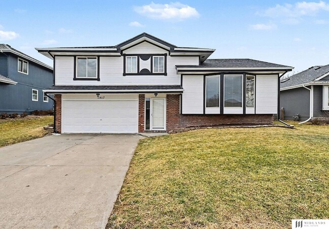 property at 11617 S 205th St