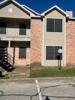 2263 Millstone Dr, Unit Unit B in Houston, TX - Building Photo