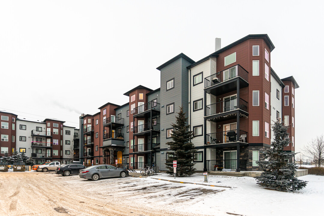 392-400 Silver Berry Rd NW in Edmonton, AB - Building Photo