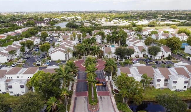 4650 NW 97th Ct in Doral, FL - Building Photo - Building Photo