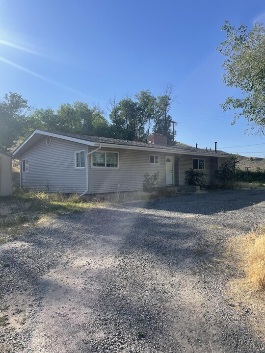 796 Chipeta Rd in Montrose, CO - Building Photo
