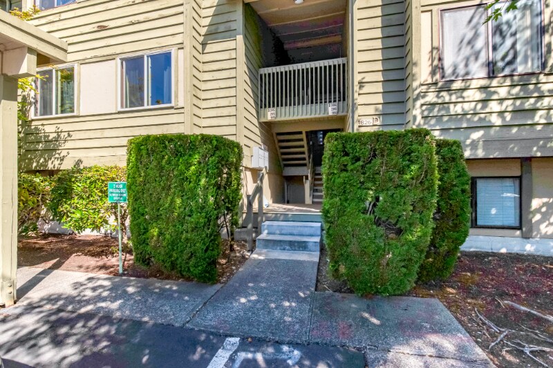 4826 S 187th Pl in Seatac, WA - Building Photo