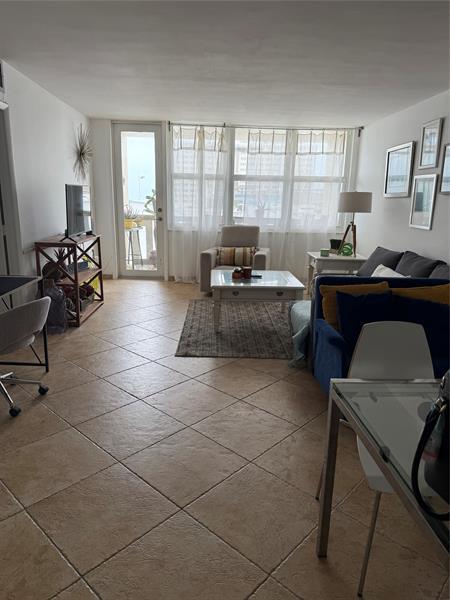 property at 305 N Pompano Beach Blvd