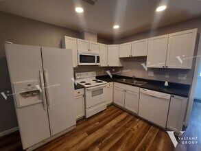 1622 W Chestnut St in Springfield, MO - Building Photo - Building Photo