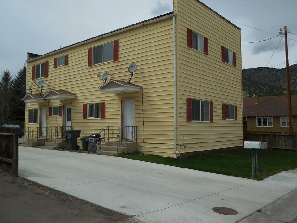 561 Murry St in Ely, NV - Building Photo