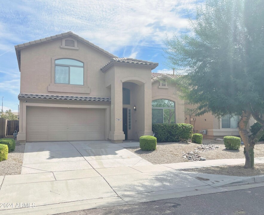 7813 S 47th Ln in Phoenix, AZ - Foto de edificio