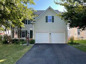 9028 Woodpecker Ct in Gainesville, VA - Building Photo