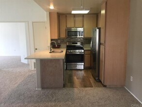 400 Stoney Point Way in Oceanside, CA - Building Photo - Building Photo