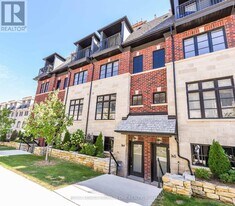 50 Lunar Cres in Mississauga, ON - Building Photo