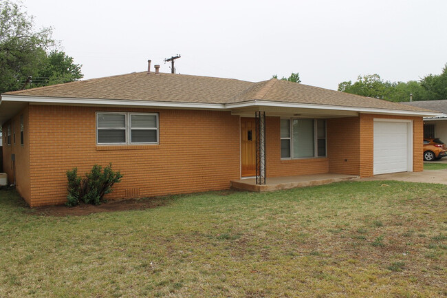 108 Yale St in Clovis, NM - Building Photo - Building Photo