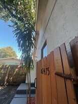 2475 NE 184th Terrace in Miami, FL - Building Photo