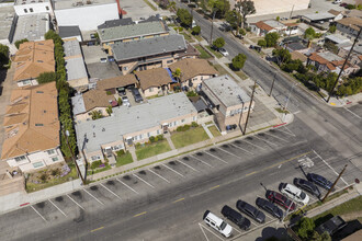 401-409 W Regent St in Inglewood, CA - Building Photo - Building Photo