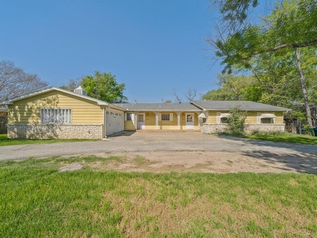 property at 2326 Hartford Rd