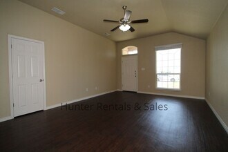 201 Study Hall Lp in Killeen, TX - Building Photo - Building Photo