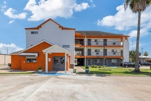 Siegel Select Houston in Houston, TX - Building Photo