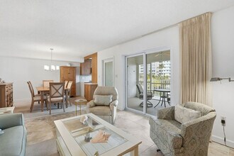 25710 Hickory Blvd in Bonita Springs, FL - Building Photo - Building Photo