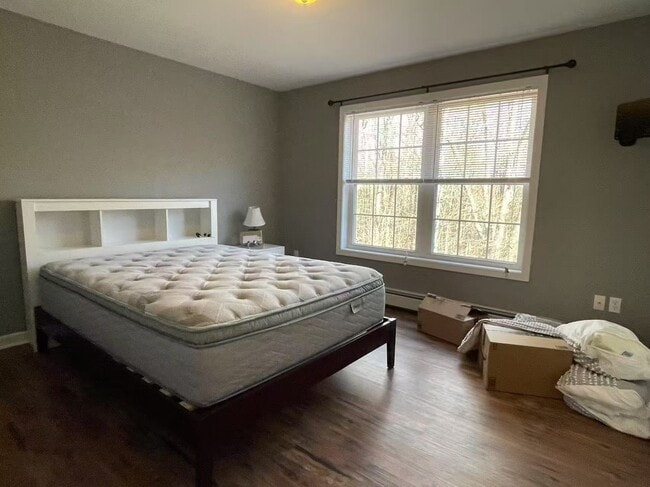 1594 Storrs Rd, Unit Left-side in Storrs Mansfield, CT - Building Photo - Building Photo