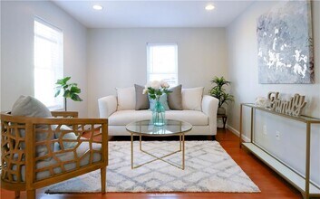 5-15 Underwood Ct in Newport, RI - Building Photo - Building Photo