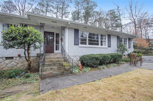 property at 3873 Land O Lakes Dr NE