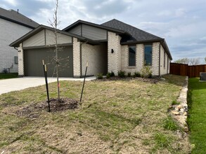 112 Huckleberry Rd in Forney, TX - Building Photo - Building Photo