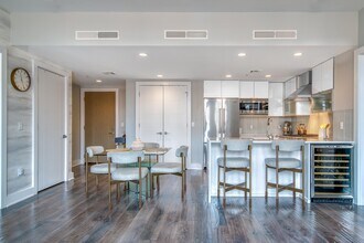 715 Grand St in Hoboken, NJ - Building Photo - Building Photo