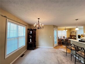 633 Forest Pine Dr in Ball Ground, GA - Foto de edificio - Building Photo