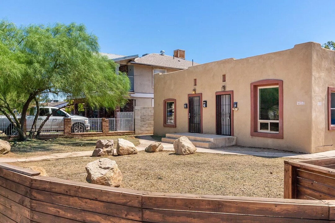 2501 E Culver St in Phoenix, AZ - Building Photo