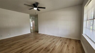 1423 Main St in Kaufman, TX - Building Photo - Building Photo