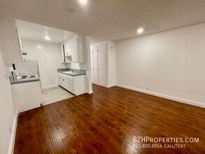 7077 Lanewood Ave in Los Angeles, CA - Building Photo - Building Photo