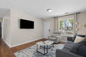 18447 Sharon Ln, Unit SI ID1032337P in Roseville, MI - Building Photo - Building Photo