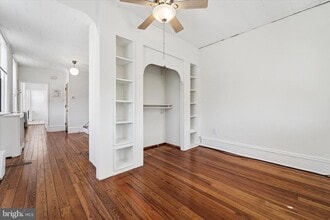 921 Christian St in Philadelphia, PA - Building Photo - Building Photo