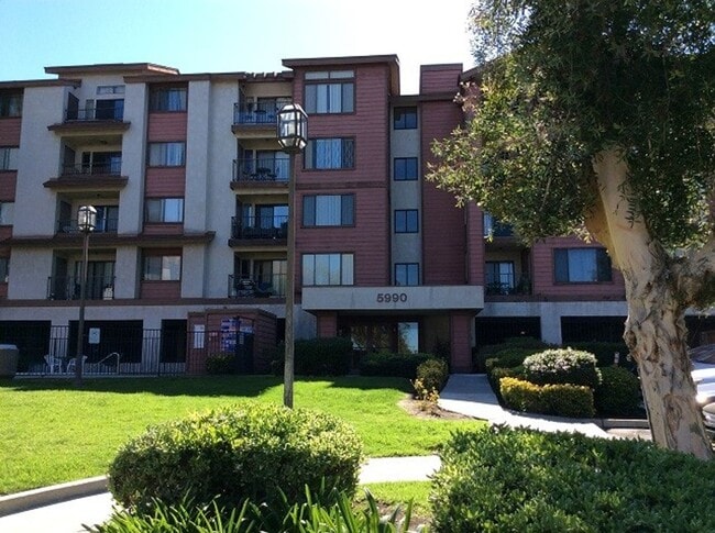 property at 5990 Dandridge Ln